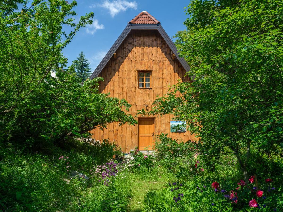 Yeti Cabin Плитвица Село Екстериор снимка