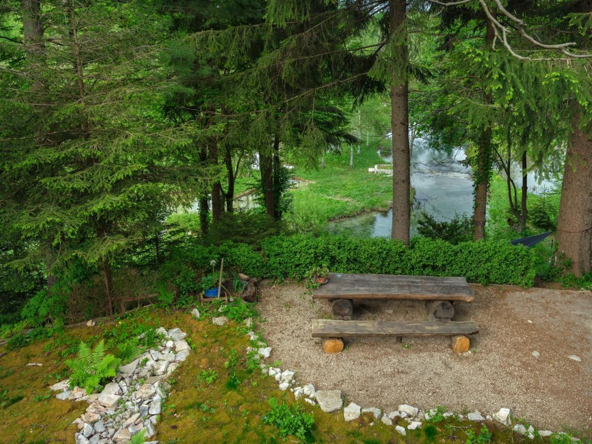 Yeti Cabin Плитвица Село Екстериор снимка