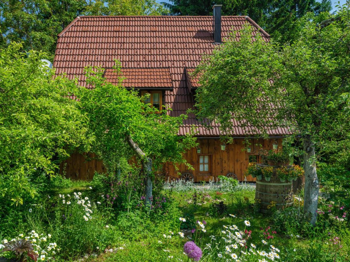 Yeti Cabin Плитвица Село Екстериор снимка