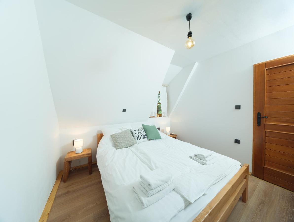 Yeti Cabin Плитвица Село Екстериор снимка