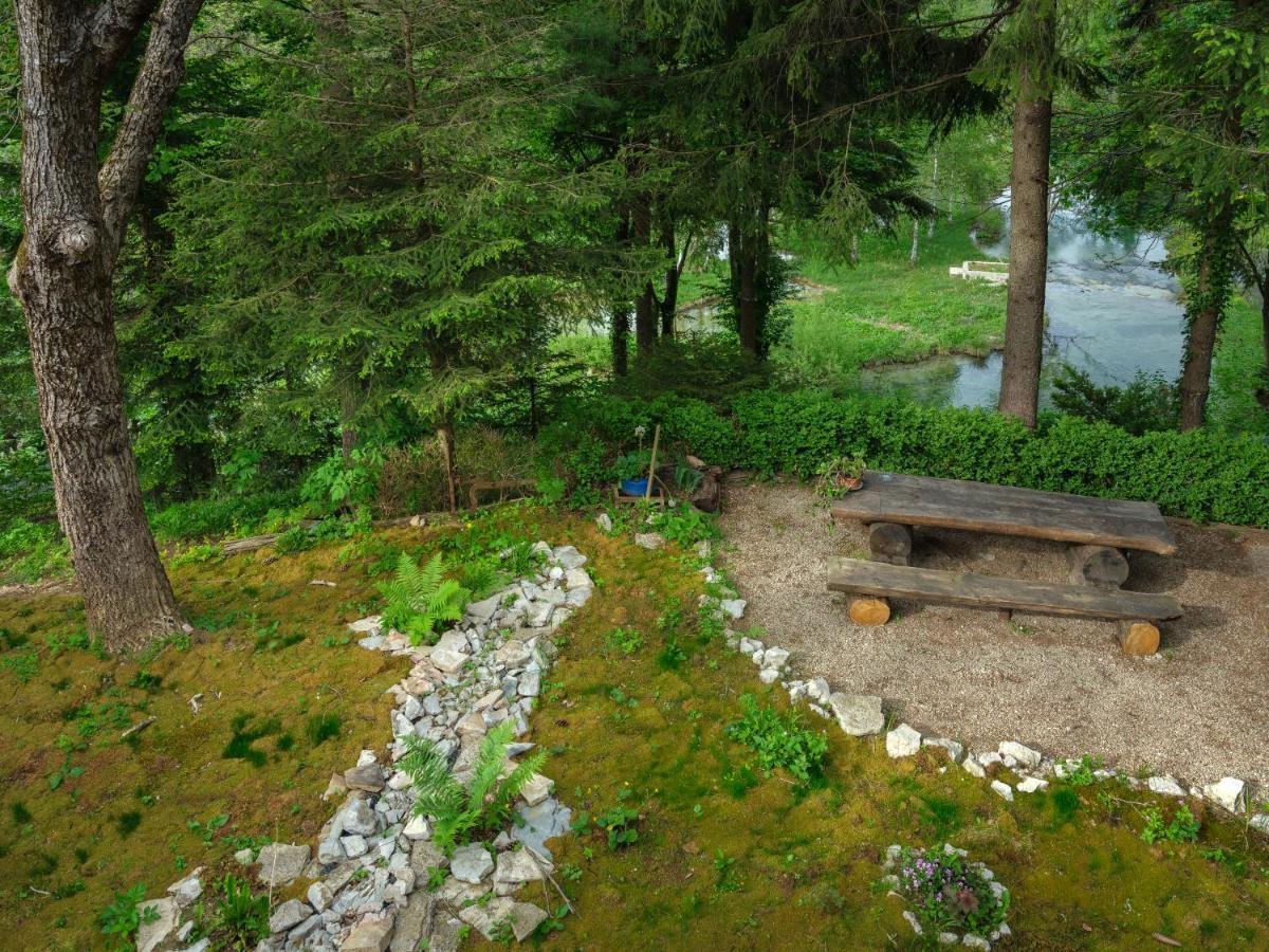 Yeti Cabin Плитвица Село Екстериор снимка