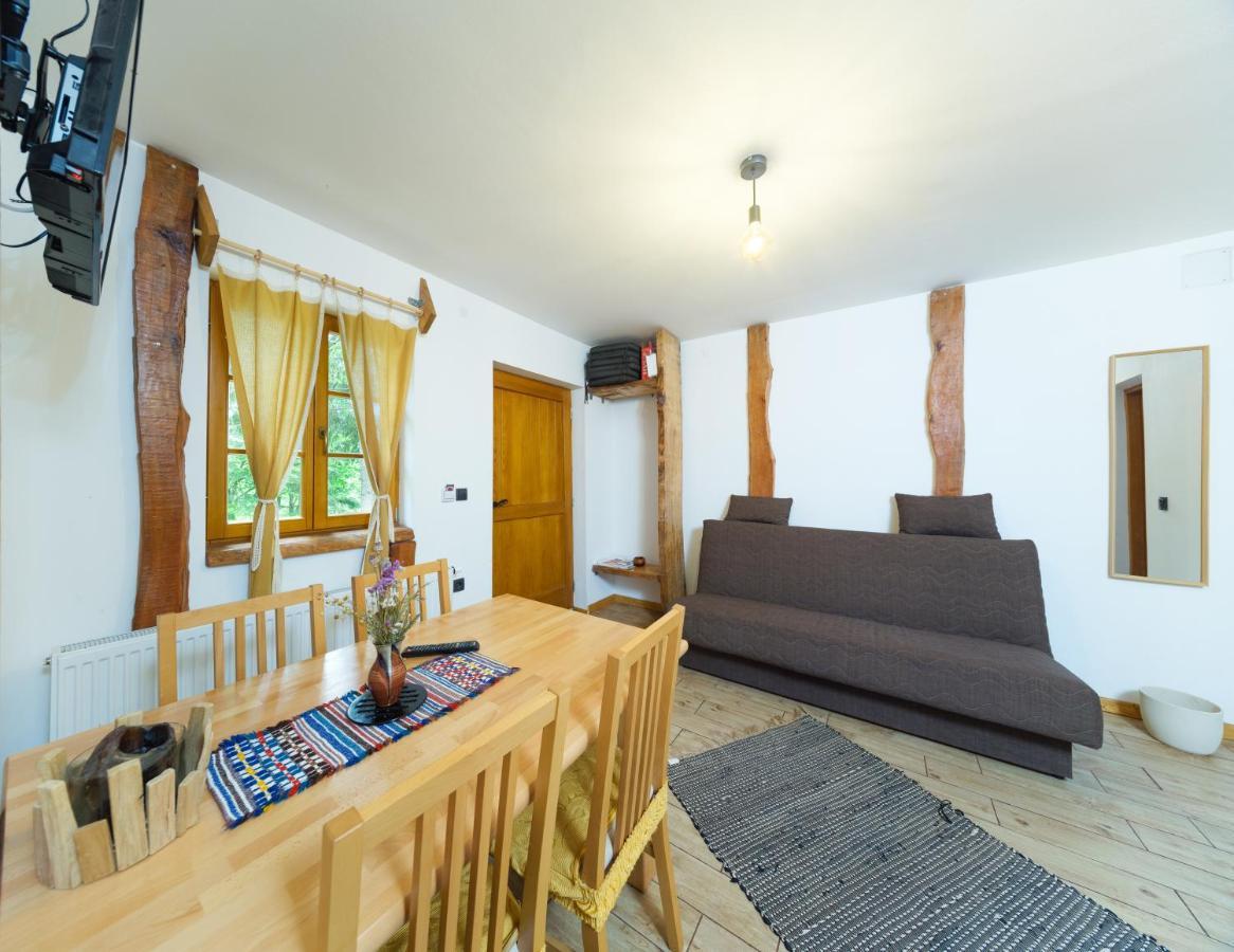 Yeti Cabin Плитвица Село Екстериор снимка